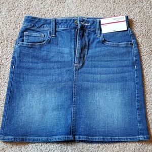 Arizona Jean Co. Blue jean Skirt. Size 3